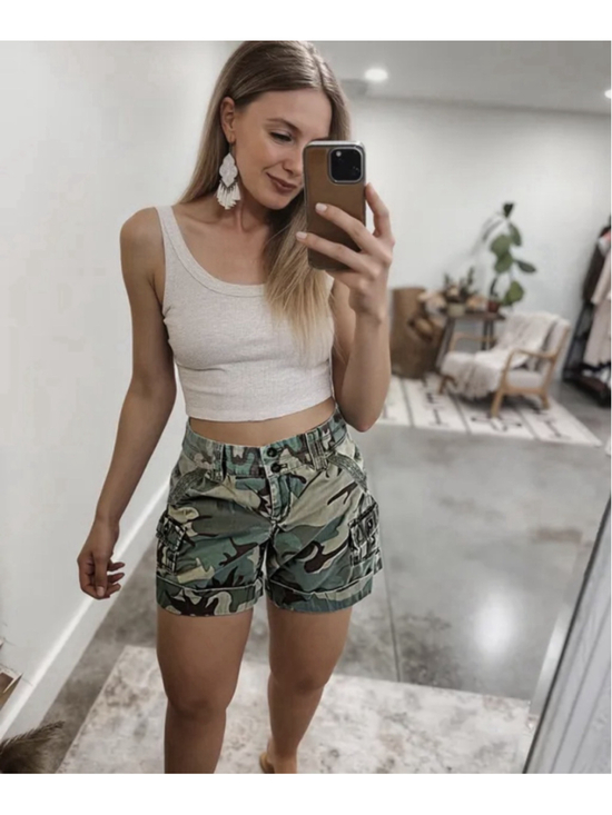 Flamingals Pants - Flamingals Camo Print Roll Hem Flap Pocket Mid Rise Shorts M